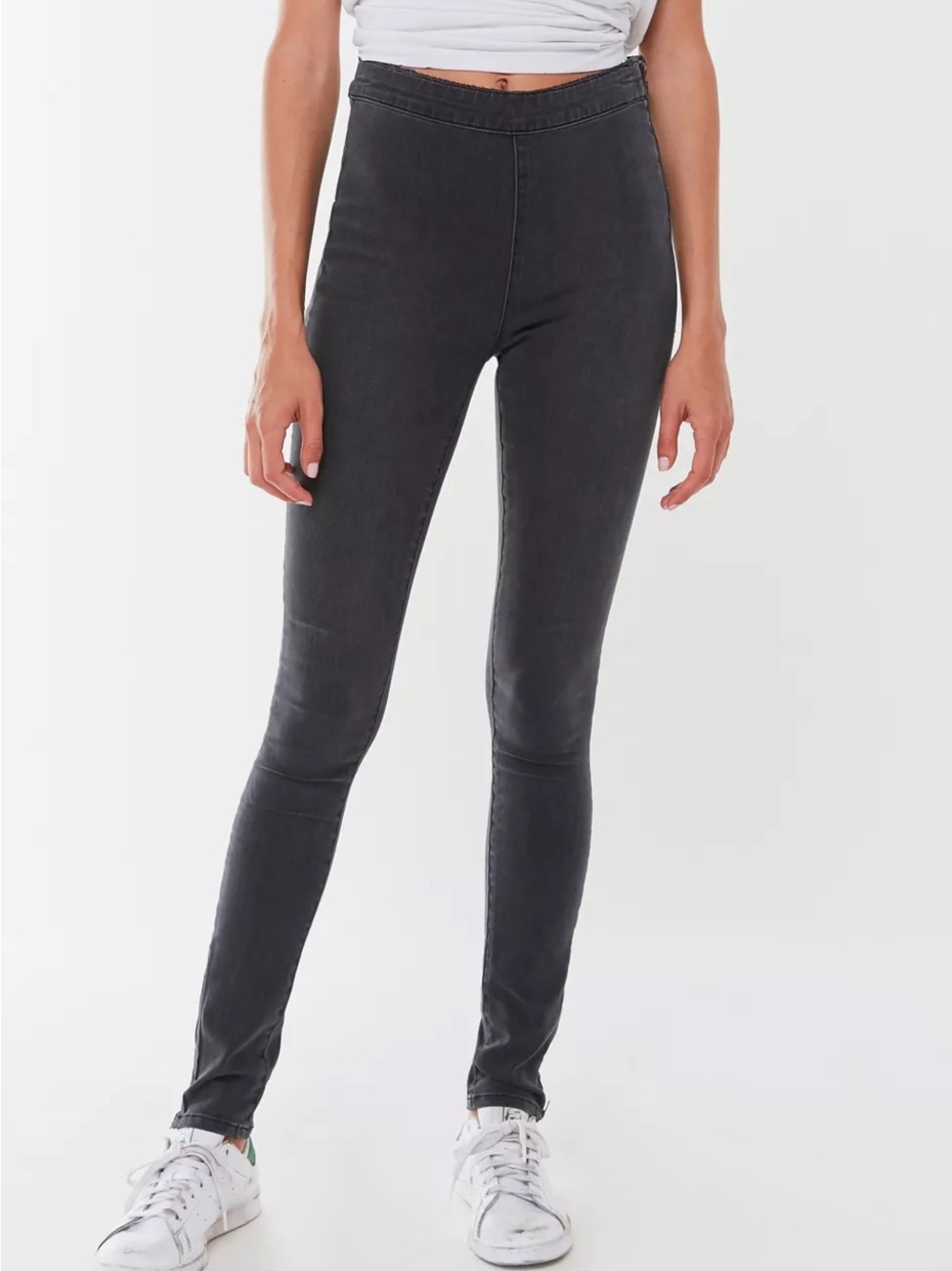BDG Twig Side Zip High-Waisted Skinny Jean – Washed Black Denim